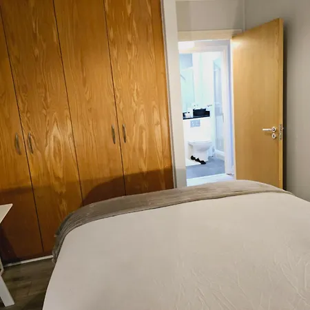 Bradogue It Is Located On The 3rd Floor In A Building Without An Elevator Hotel