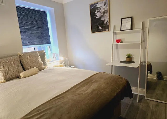 Bradogue It Is Located On The 3rd Floor In A Building Without An Elevator מלון