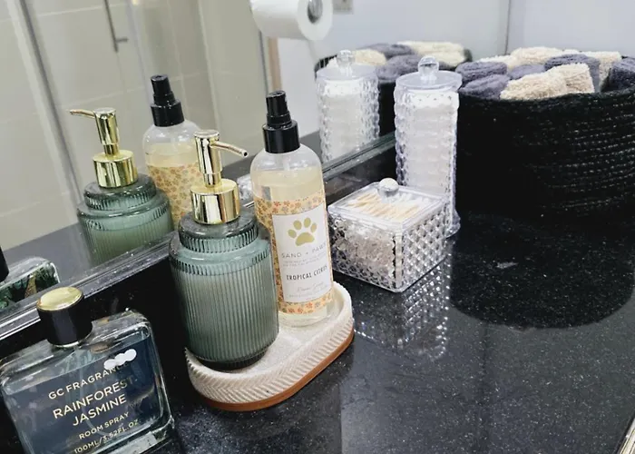 Bradogue It Is Located On The 3rd Floor In A Building Without An Elevator